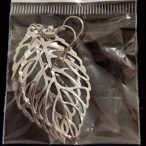 New!  Light weight leaf Earrings.